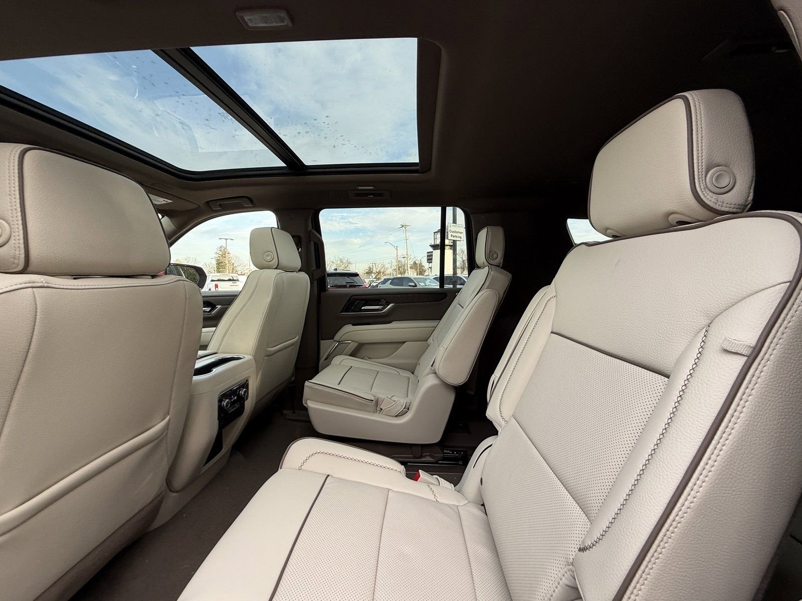 New 2026 GMC Yukon XL Denali w/ Sun & Power Step Package image 5