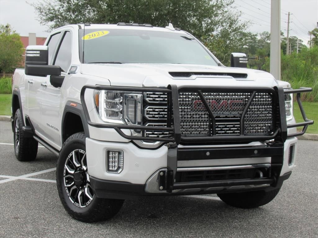 Used 2023 GMC Sierra 2500 Denali w/ Denali Ultimate Package image 3