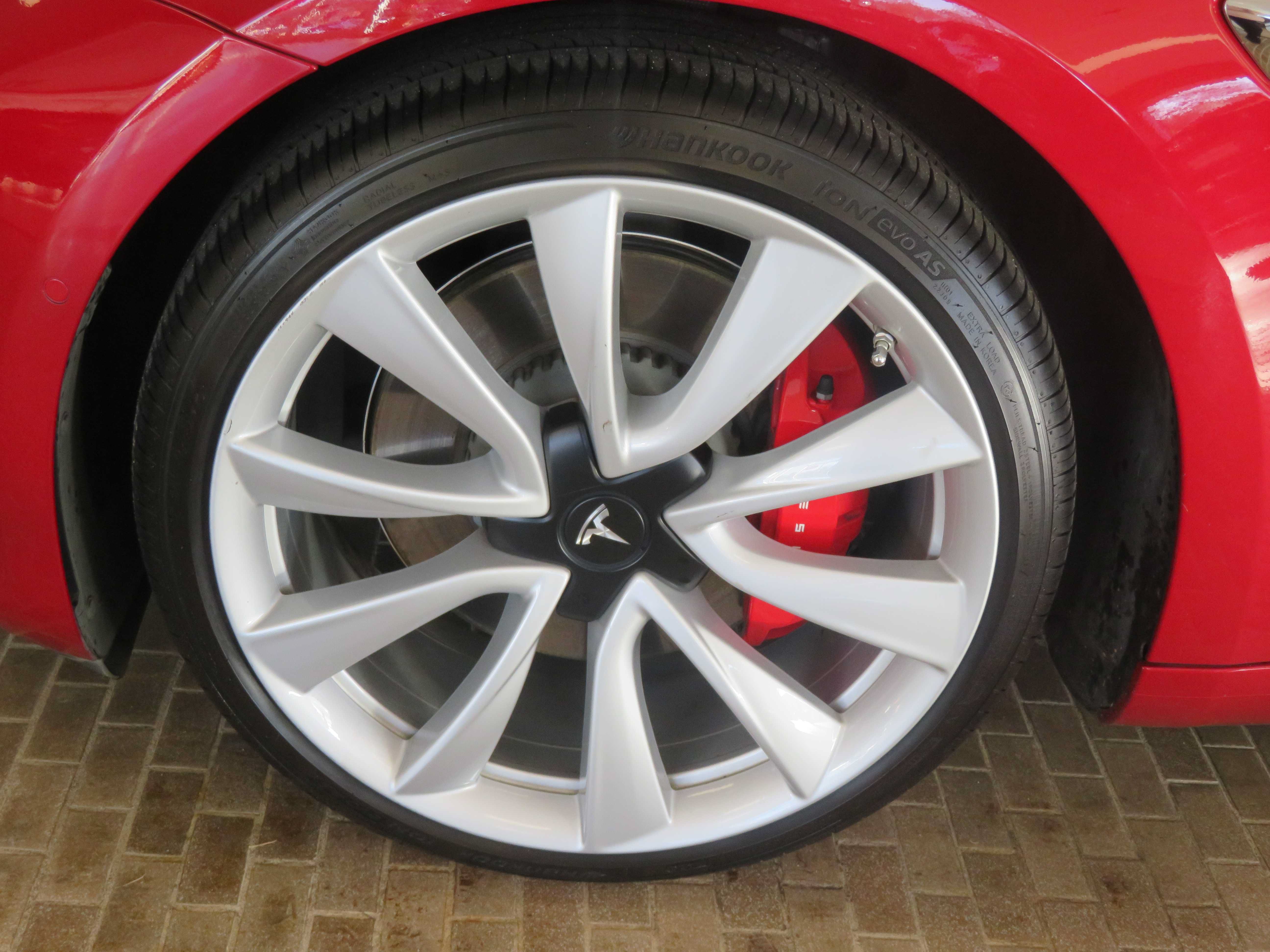Used 2019 Tesla Model 3 Performance image 7