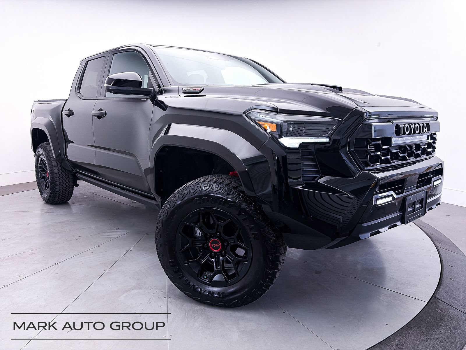 Used 2024 Toyota Tacoma TRD Pro AWD/4WD image 1