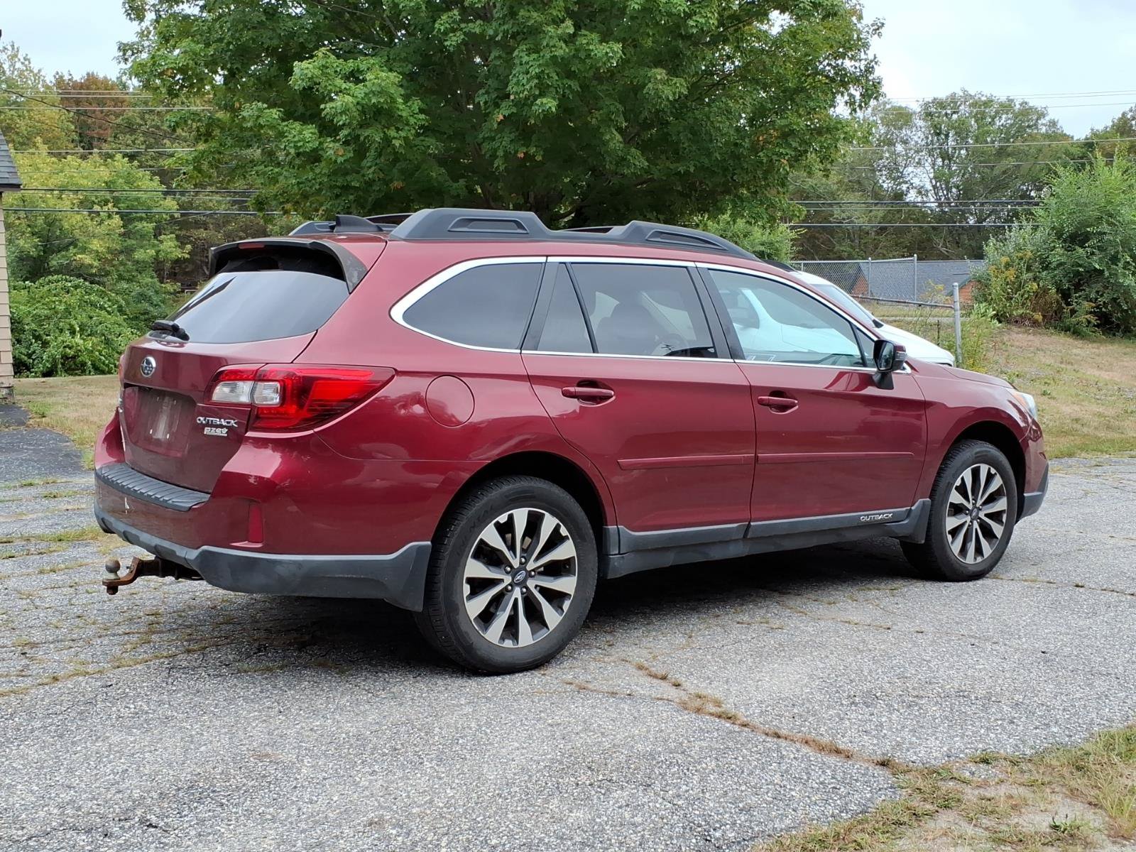 Used 2016 Subaru Outback 2.5i Limited AWD/4WD image 6