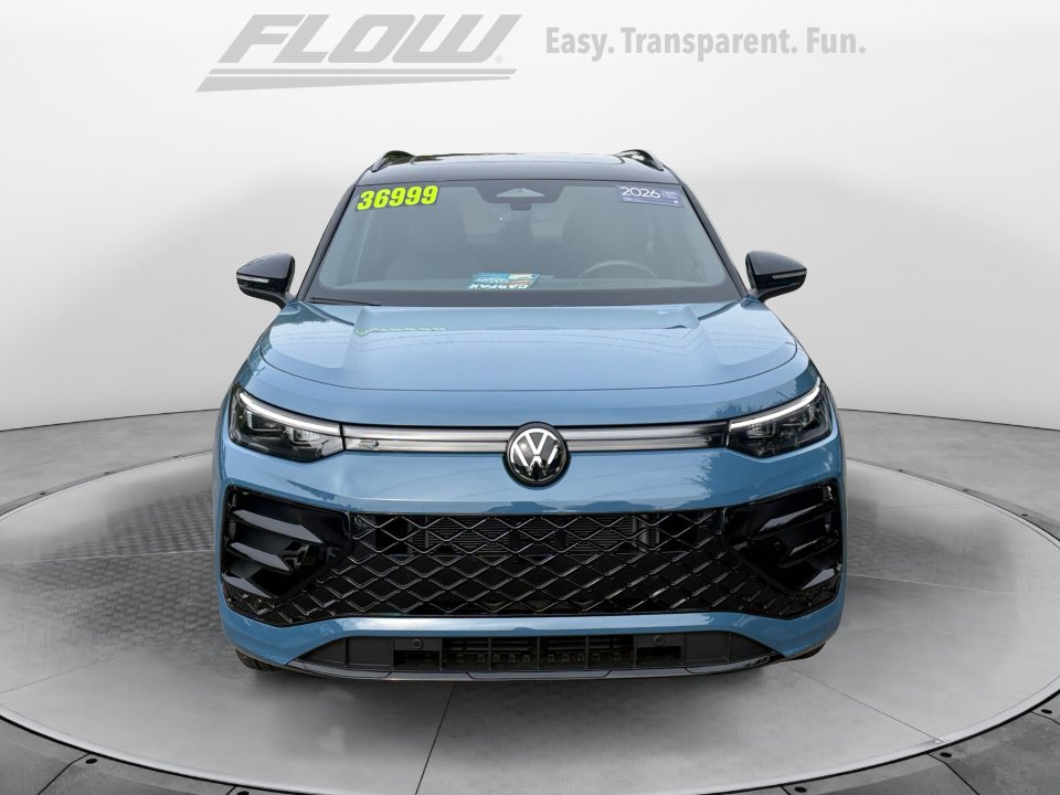 Certified 2026 Volkswagen Tiguan SE R-Line AWD/4WD image 2