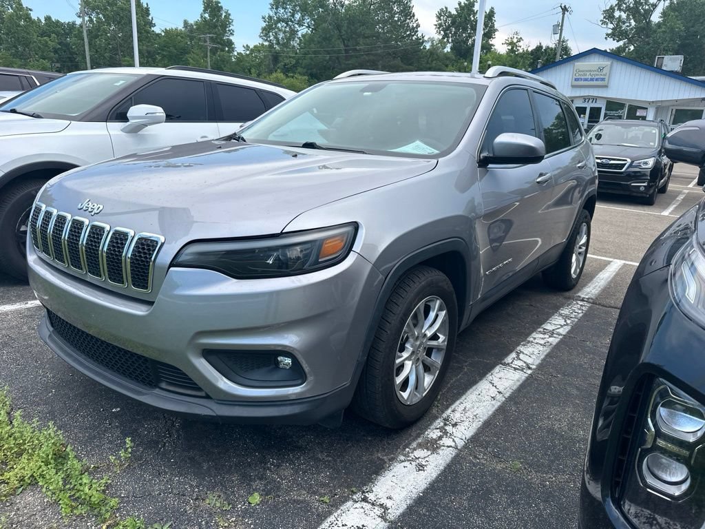 Used 2019 Jeep Cherokee Latitude w/ Popular Appearance Group FWD image 1