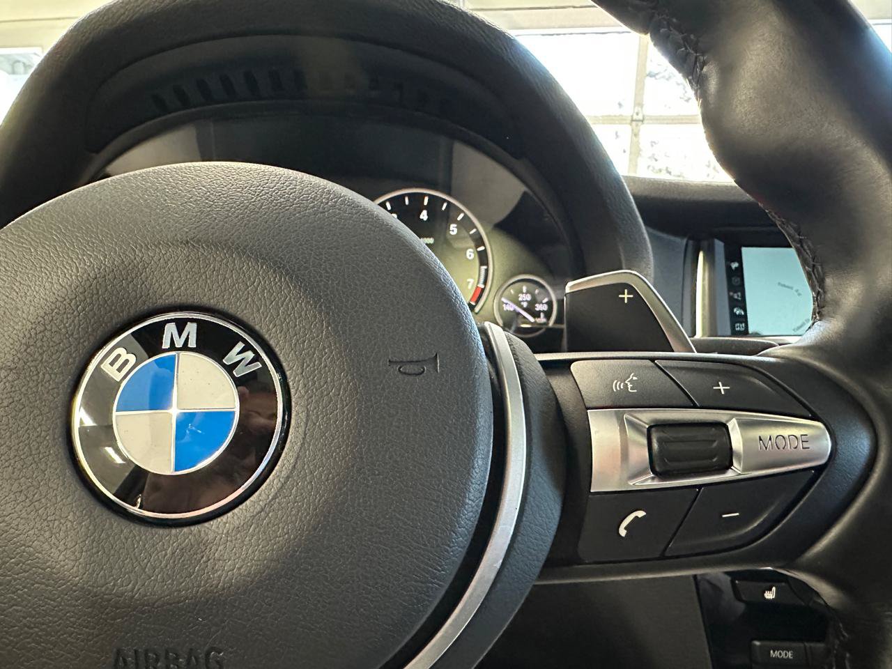 Used 2017 BMW X4 M40i AWD/4WD image 37