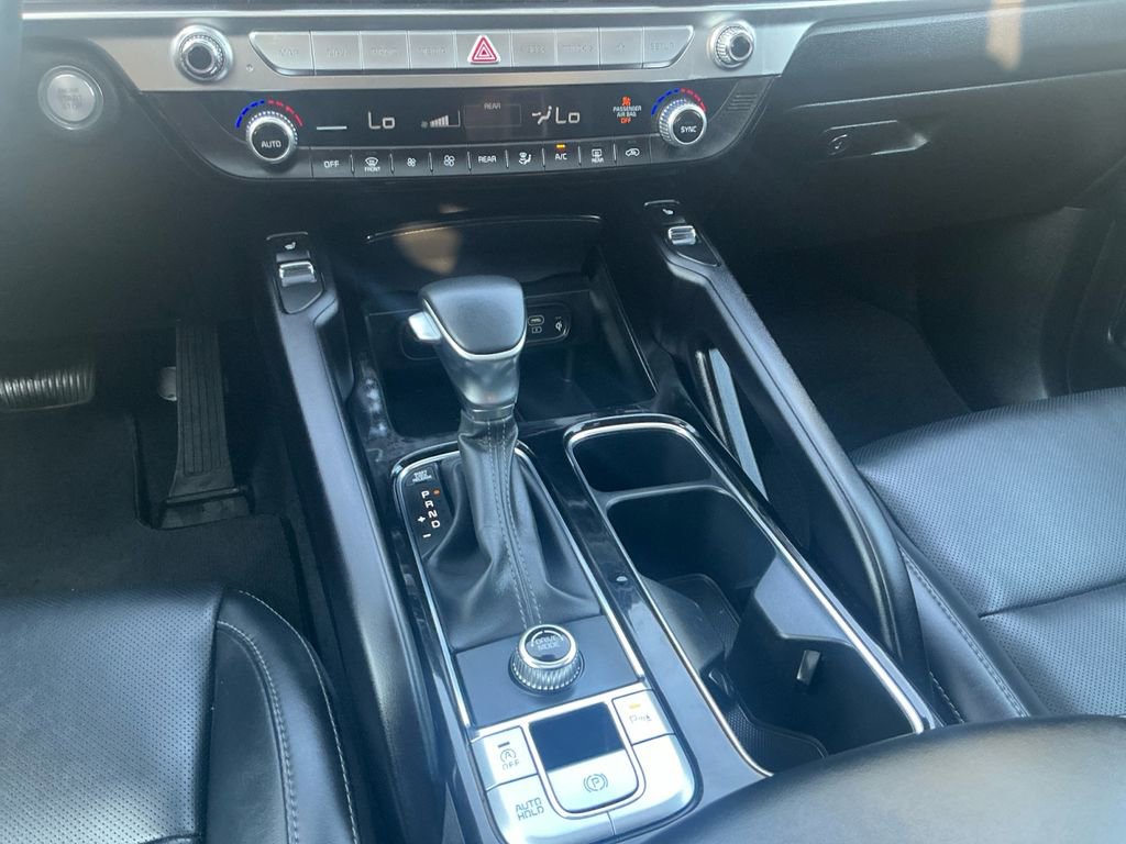 Used 2025 Kia Telluride S FWD image 12