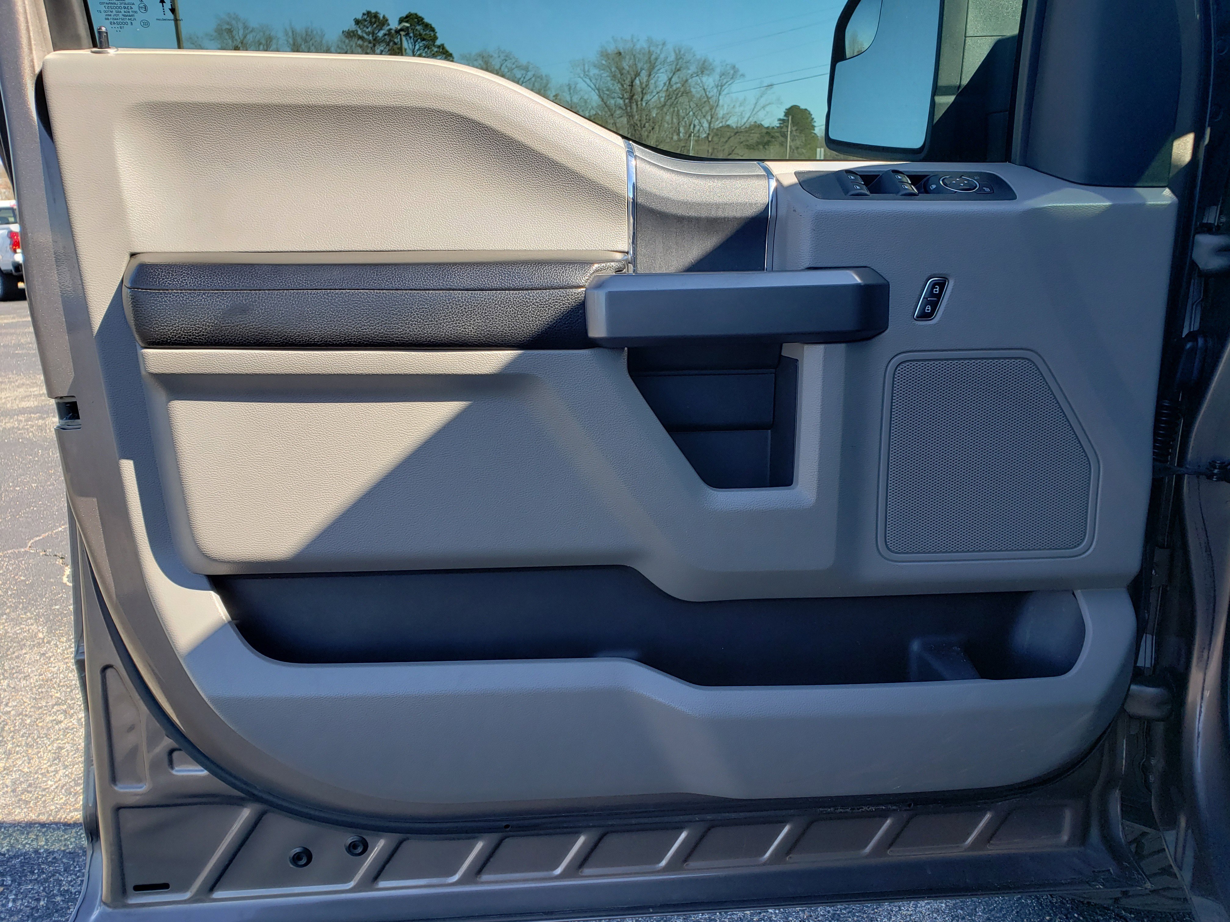 Used 2020 Ford F150 XLT w/ Equipment Group 301A Mid image 10