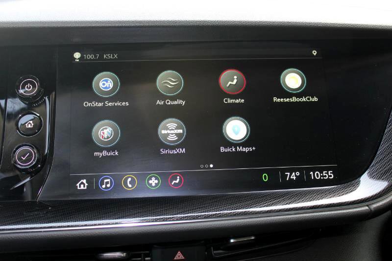 Used 2023 Buick Envision Essence image 32