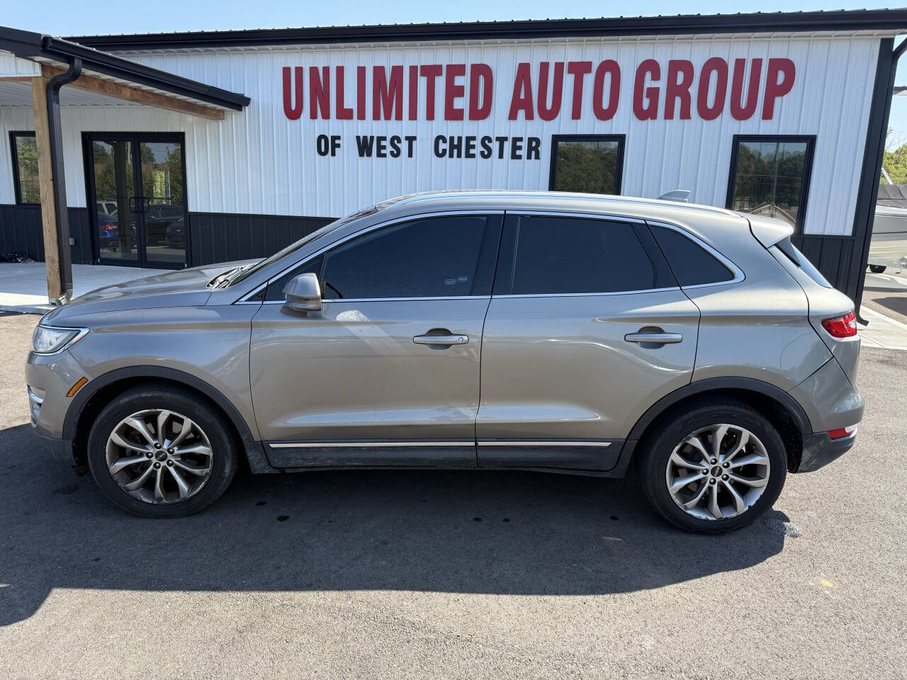 Used 2017 Lincoln MKC Select image 12