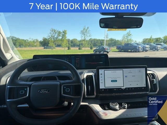 Used 2025 Ford Expedition Active AWD/4WD image 37