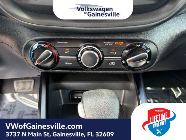 Used 2025 Kia Soul LX w/ LX Technology Package FWD image 25