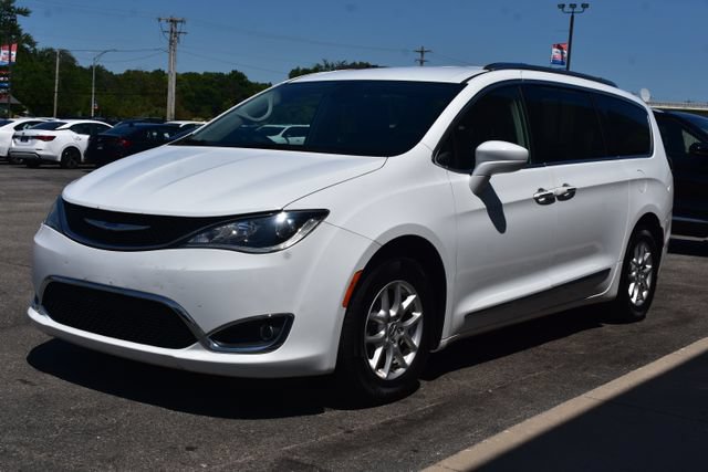 Used 2020 Chrysler Pacifica Touring-L FWD image 14