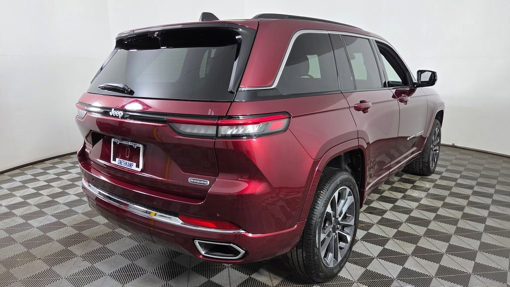 New 2025 Jeep Grand Cherokee Overland w/ Luxury Tech Group IV image 8