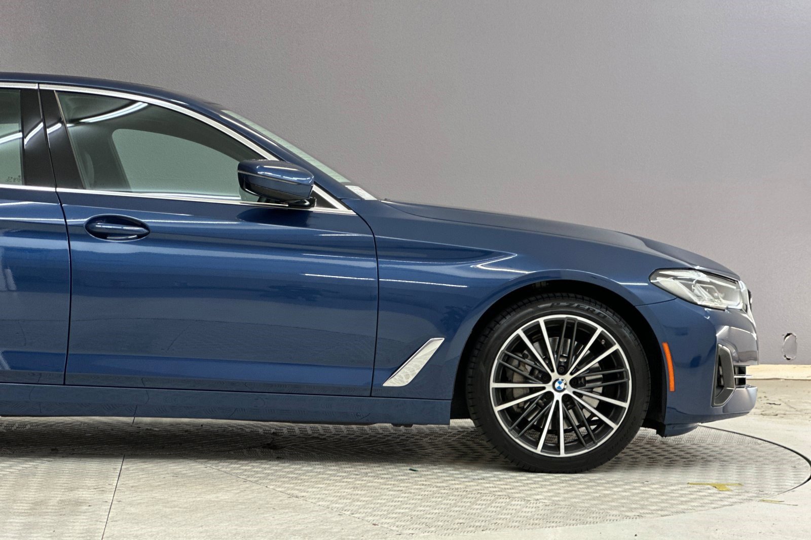 Certified 2023 BMW 530i w/ Convenience Package image 34