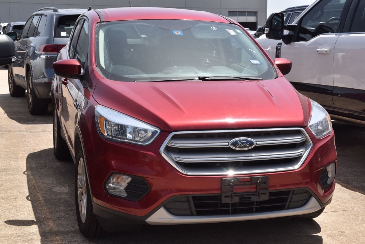 Used 2019 Ford Escape SE FWD image 4