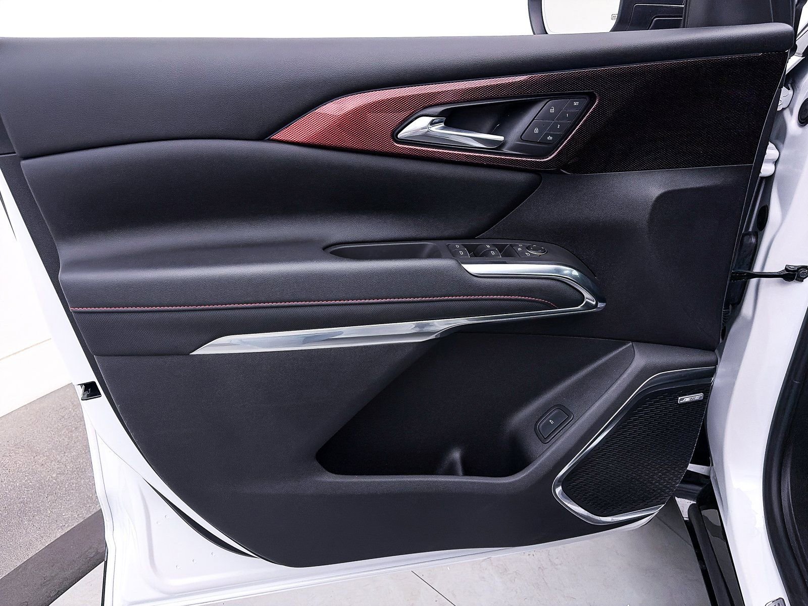 Used 2024 Chevrolet Traverse RS w/ LPO, Floor Liner Package AWD/4WD image 18