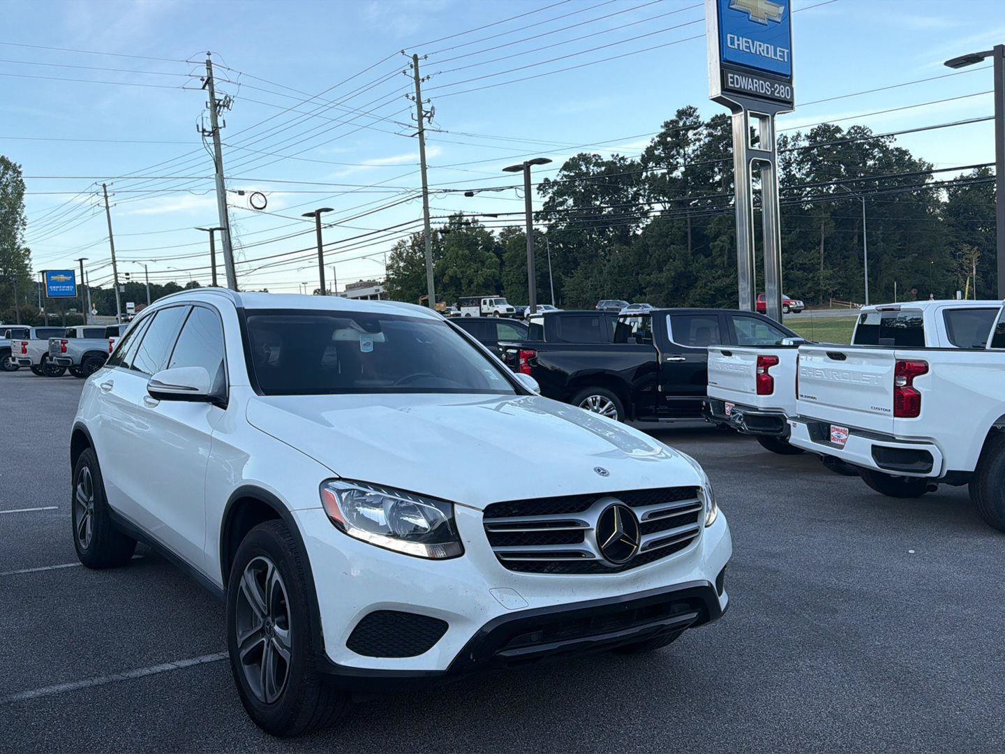 Used 2019 Mercedes-Benz GLC 300 image 4
