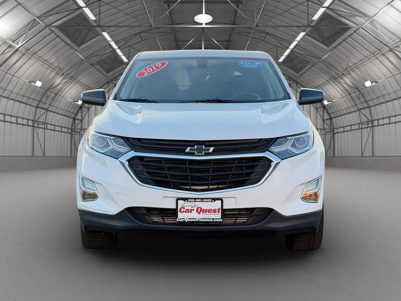 Used 2019 Chevrolet Equinox LT FWD image 2