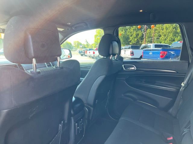 Used 2018 Jeep Grand Cherokee Laredo image 24