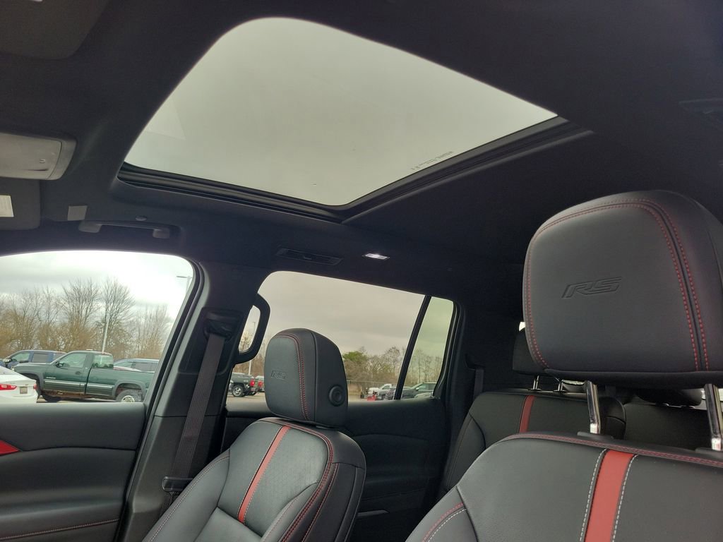 Certified 2024 Chevrolet Traverse RS image 23