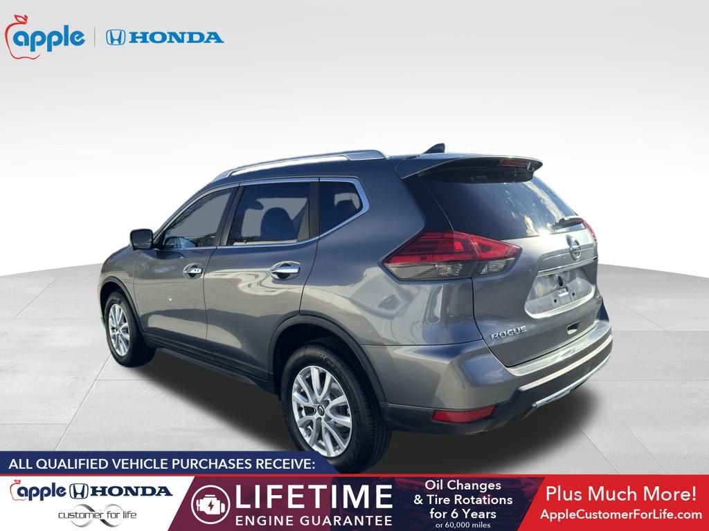 Used 2017 Nissan Rogue SV w/ SV Premium Package image 7