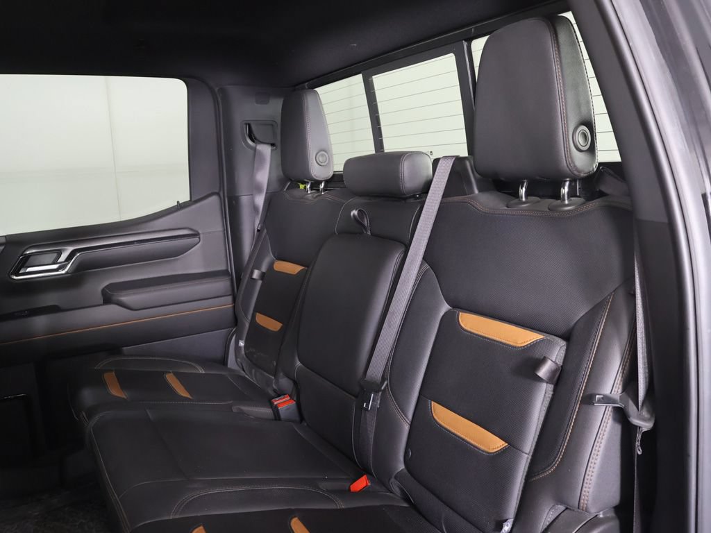 Used 2024 GMC Sierra 1500 AT4 w/ Technology Package AWD/4WD image 32