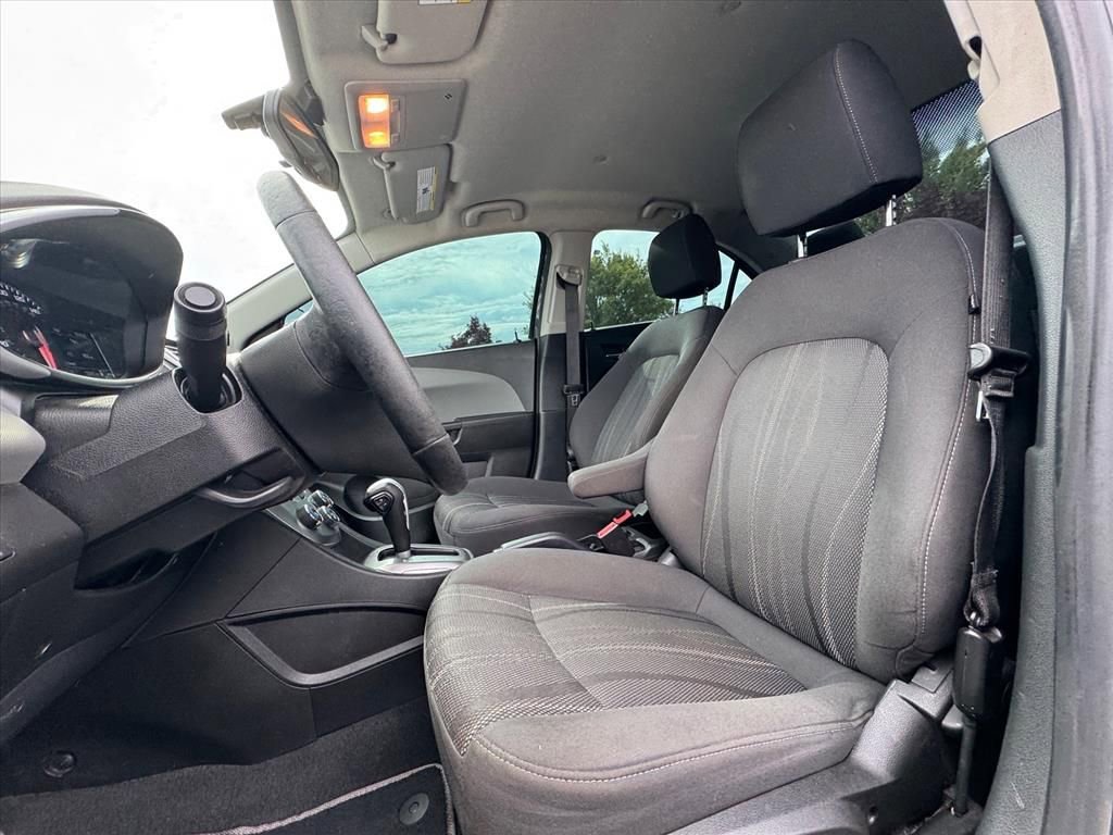 Used 2019 Chevrolet Sonic LT w/ Convenience Package FWD image 14