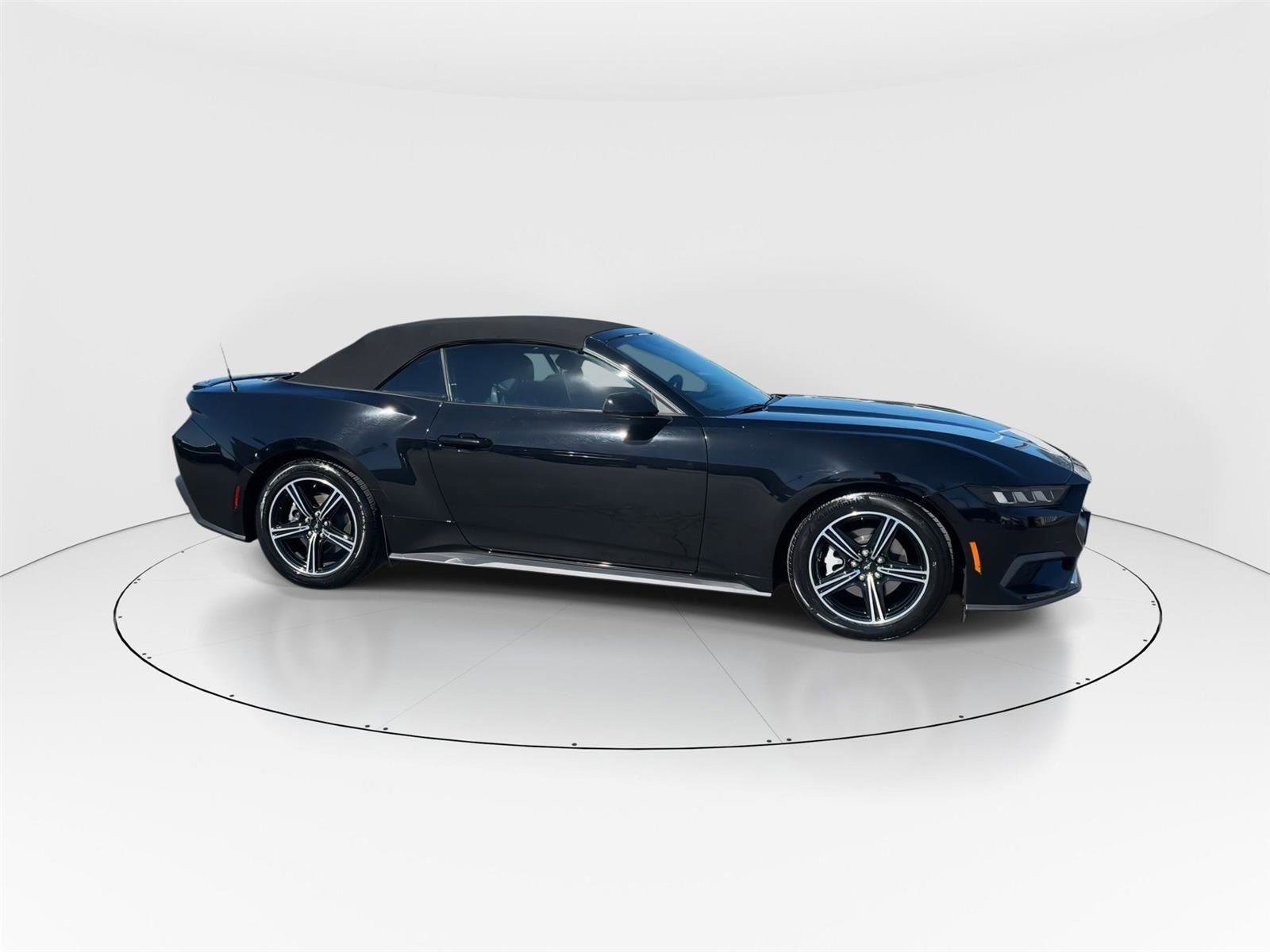 Certified 2025 Ford Mustang Premium image 9