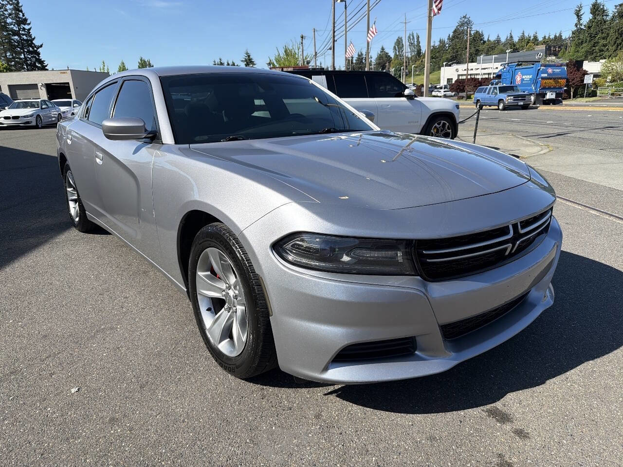 Used 2015 Dodge Charger SE w/ Sport Appearance Group RWD image 8