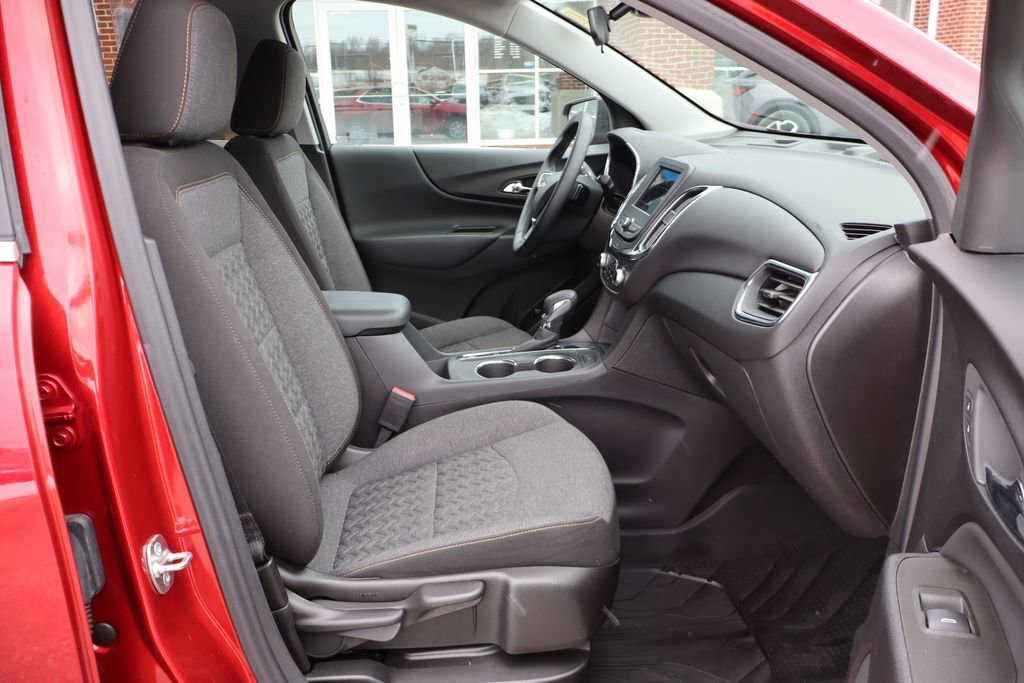 Used 2024 Chevrolet Equinox LT w/ LPO, Floor Liner Package image 39
