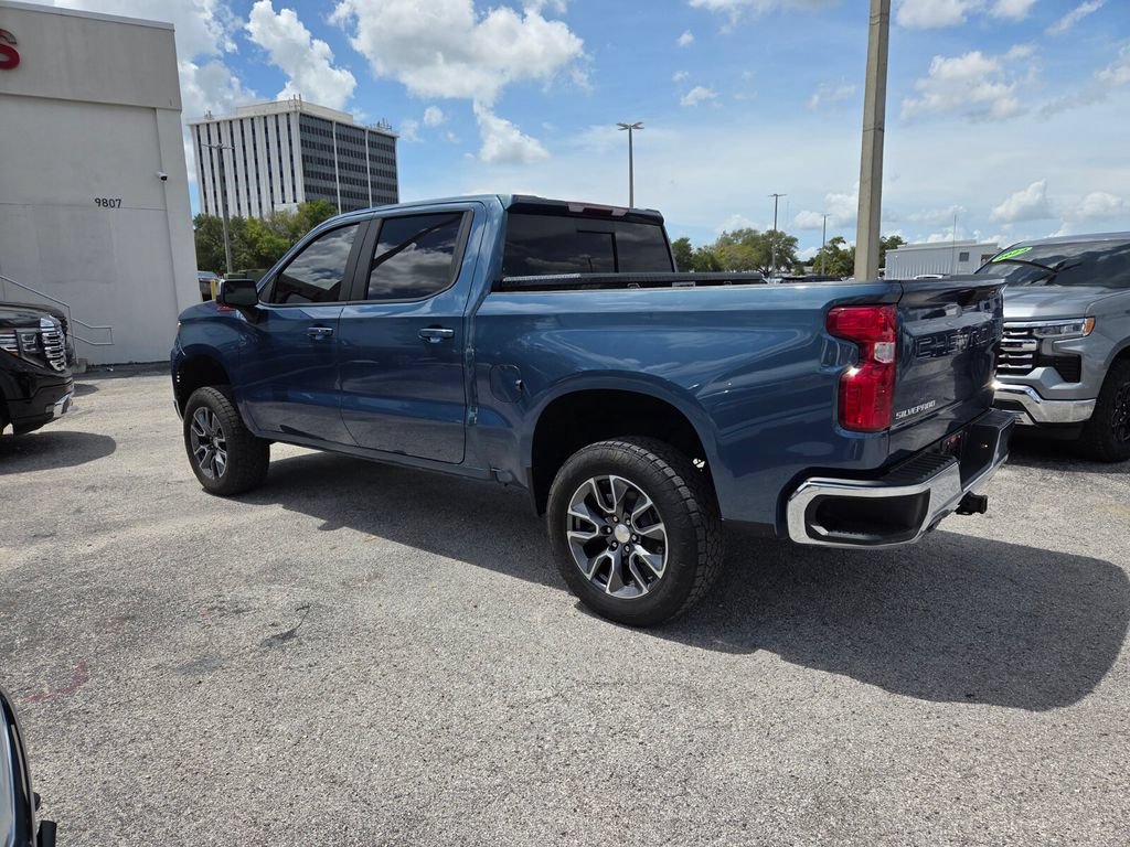 Used 2024 Chevrolet Silverado 1500 LT AWD/4WD image 11