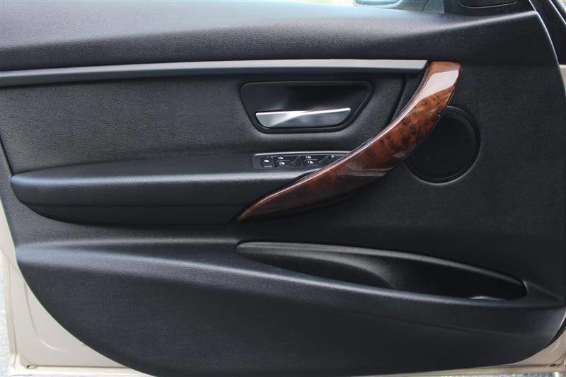 Used 2014 BMW 328i xDrive Sedan image 12