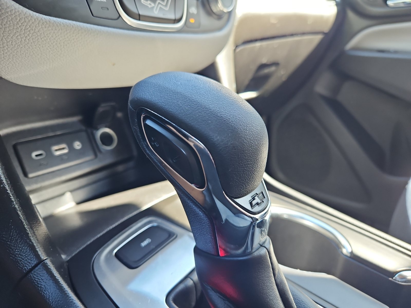 Used 2022 Chevrolet Equinox LS AWD/4WD image 21