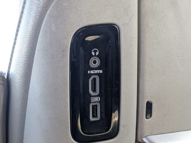 Used 2017 Chrysler Pacifica Touring-L Plus FWD image 13