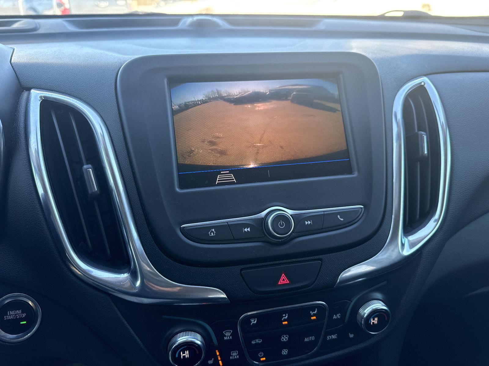 Used 2021 Chevrolet Equinox LT AWD/4WD image 21