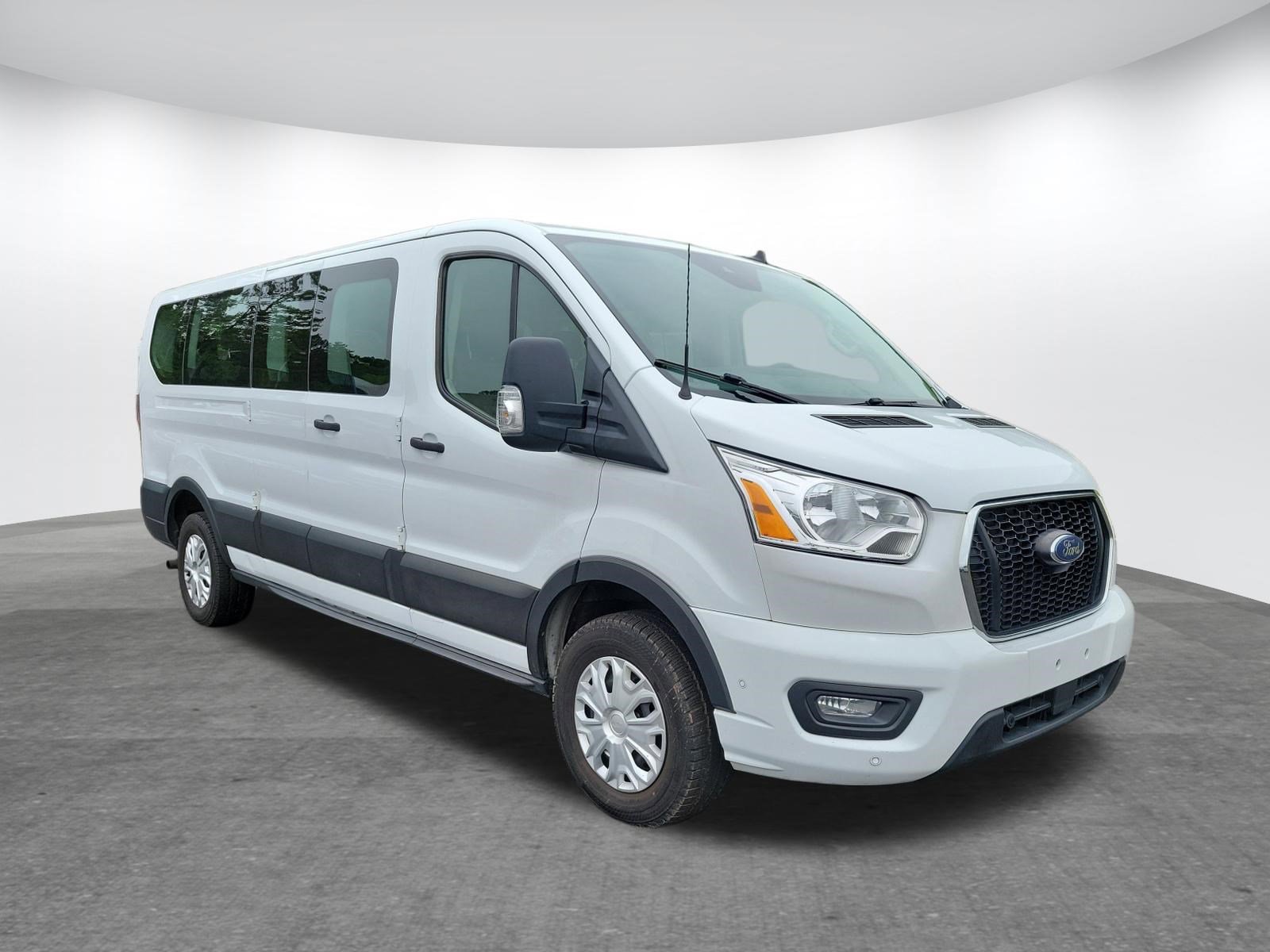 Used 2021 Ford Transit 350 XLT RWD image 16