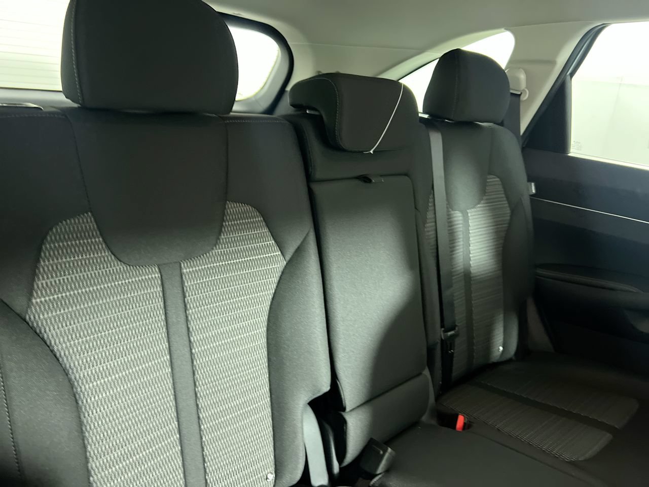 New 2026 Kia Sorento LX FWD image 33