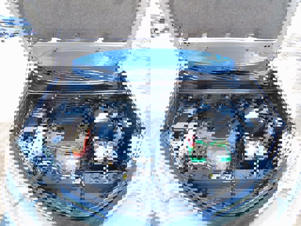 Used 2018 Toyota RAV4 LE image 10