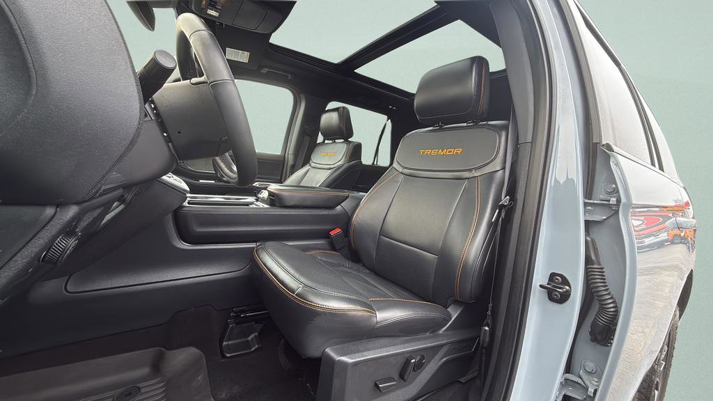 Certified 2025 Ford Expedition Tremor AWD/4WD image 27