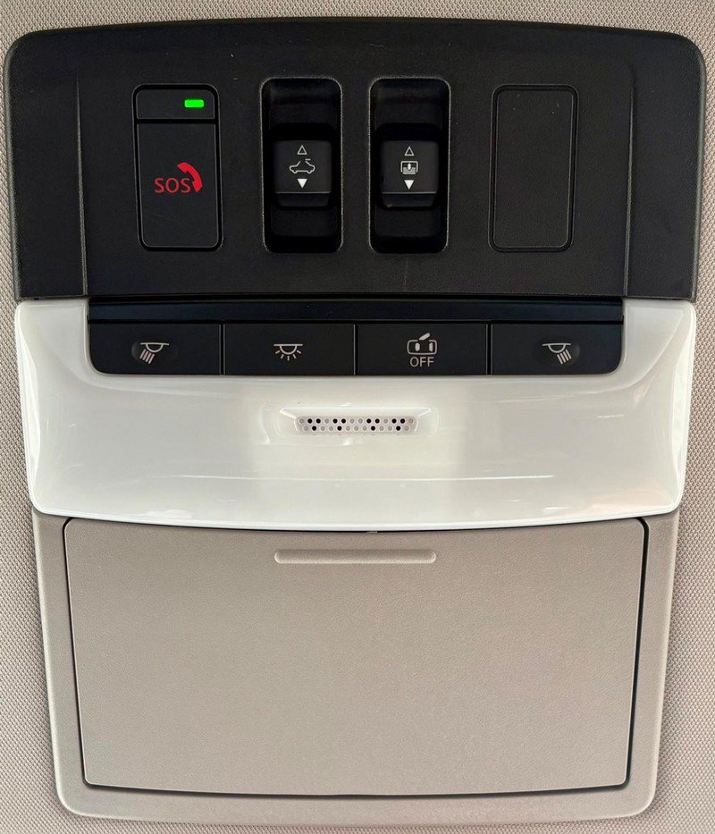 Used 2025 Nissan Pathfinder Platinum FWD image 32