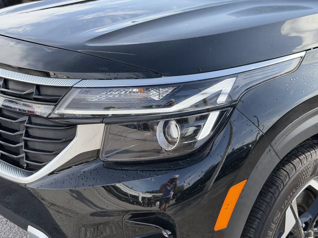 Certified 2025 Kia Seltos S AWD/4WD image 10