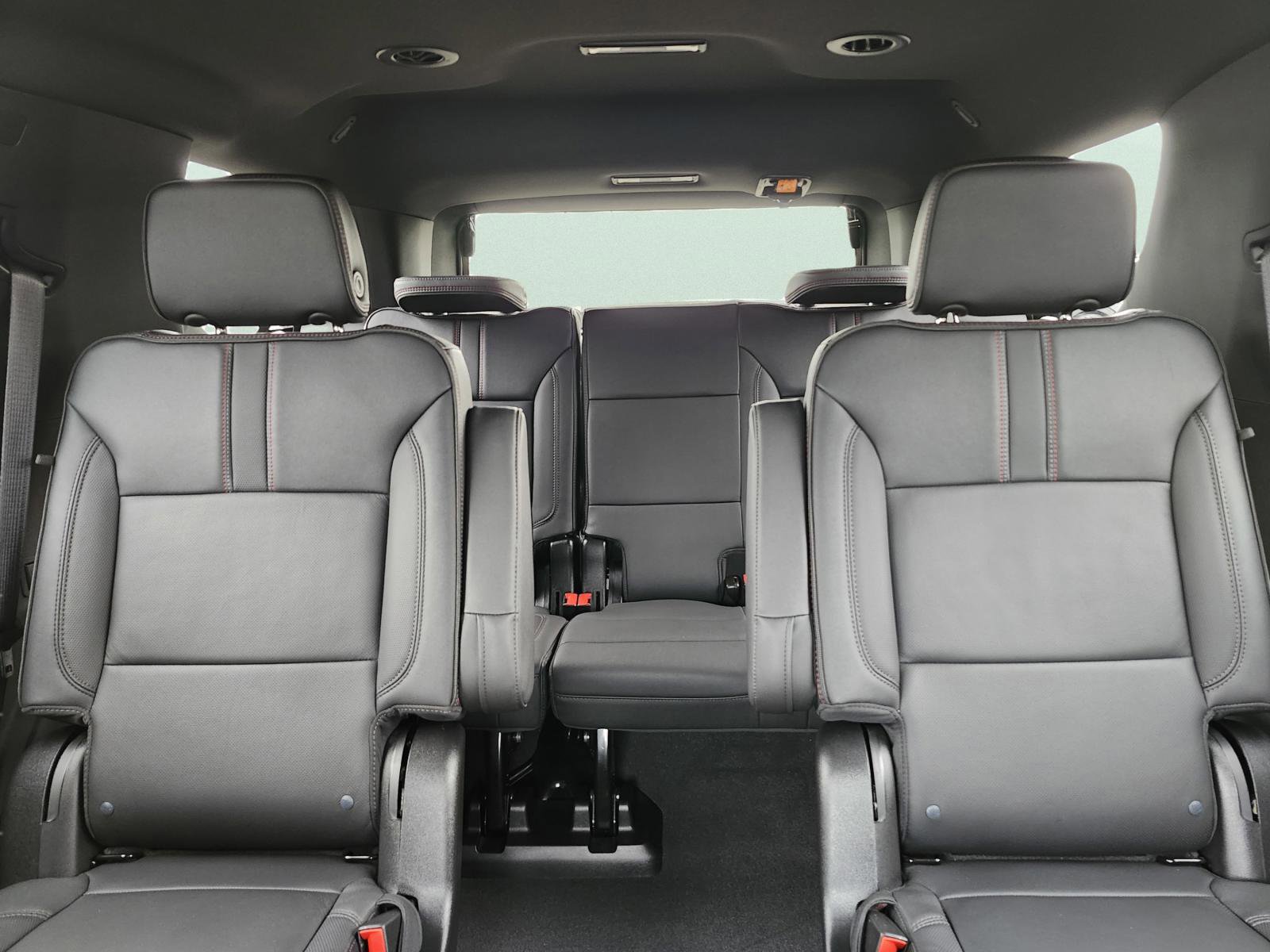 Used 2023 Chevrolet Tahoe RST w/ Luxury Package AWD/4WD image 30