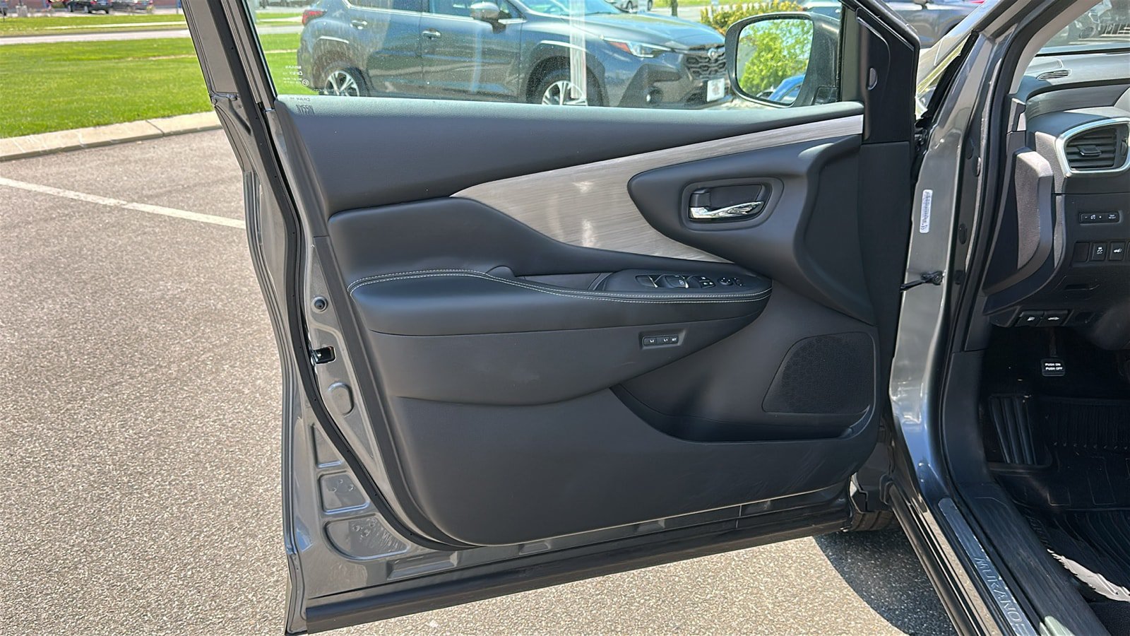 Used 2017 Nissan Murano SL w/ SL Technology Package AWD/4WD image 9