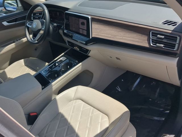 Used 2024 Volkswagen Atlas SEL Premium R-Line AWD/4WD image 13