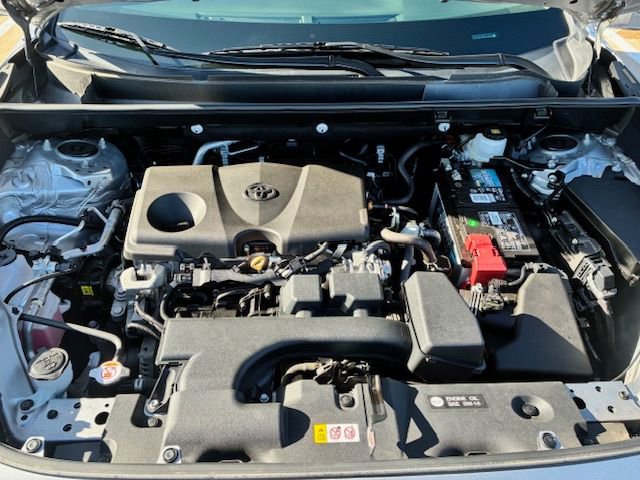 Used 2024 Toyota RAV4 LE AWD/4WD image 6