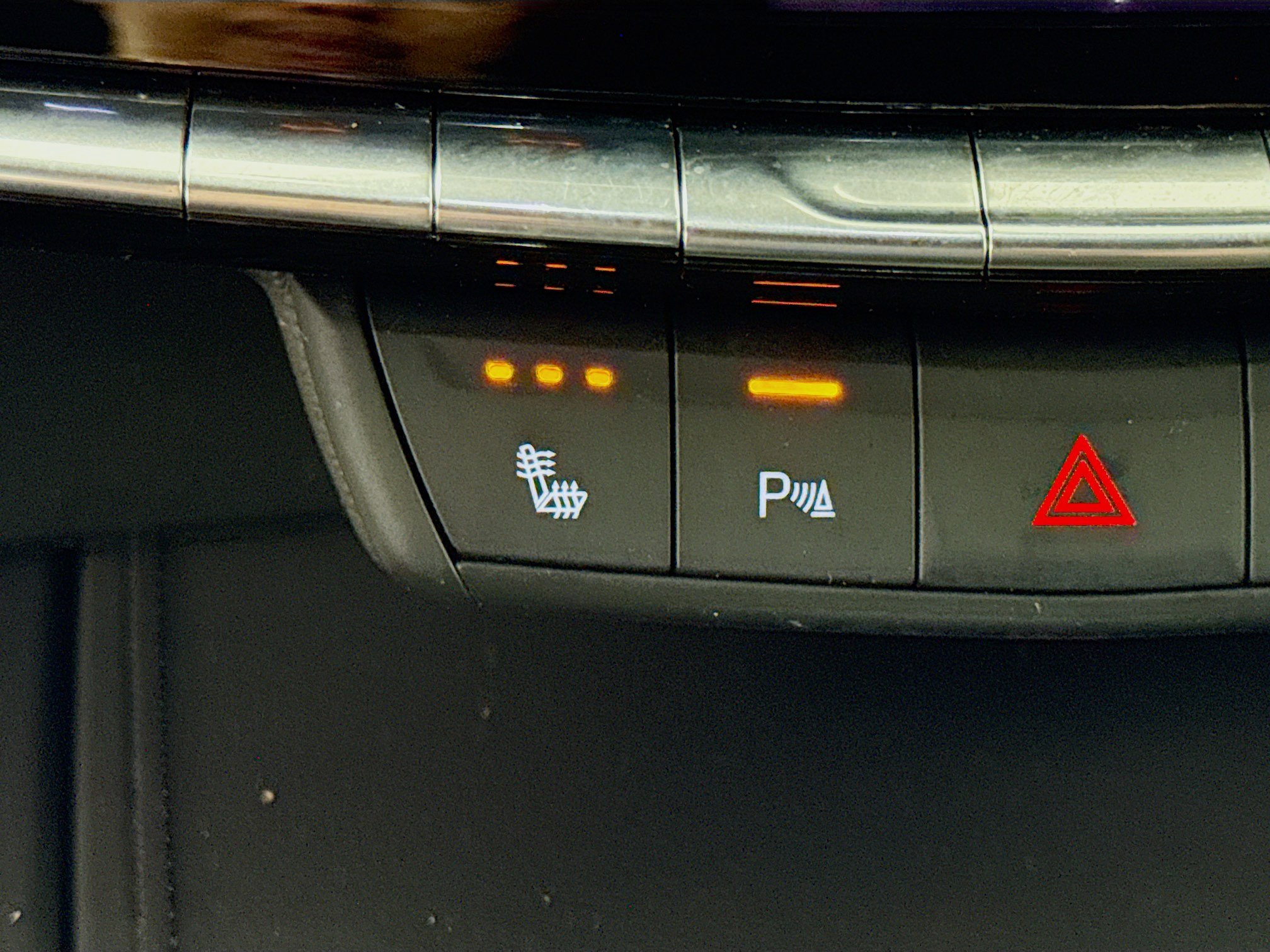 Used 2024 Cadillac XT4 Sport w/ Cold Weather Package image 21