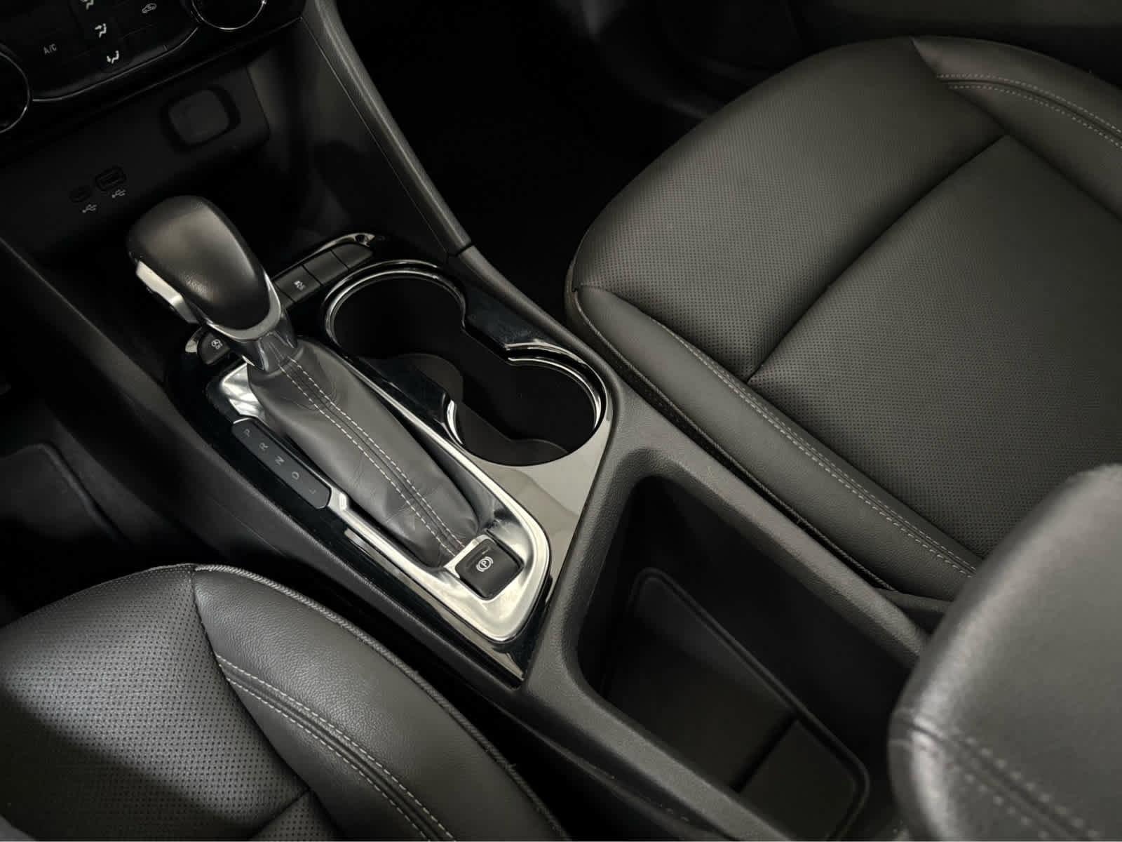 Certified 2024 Buick Encore GX Sport Touring image 26