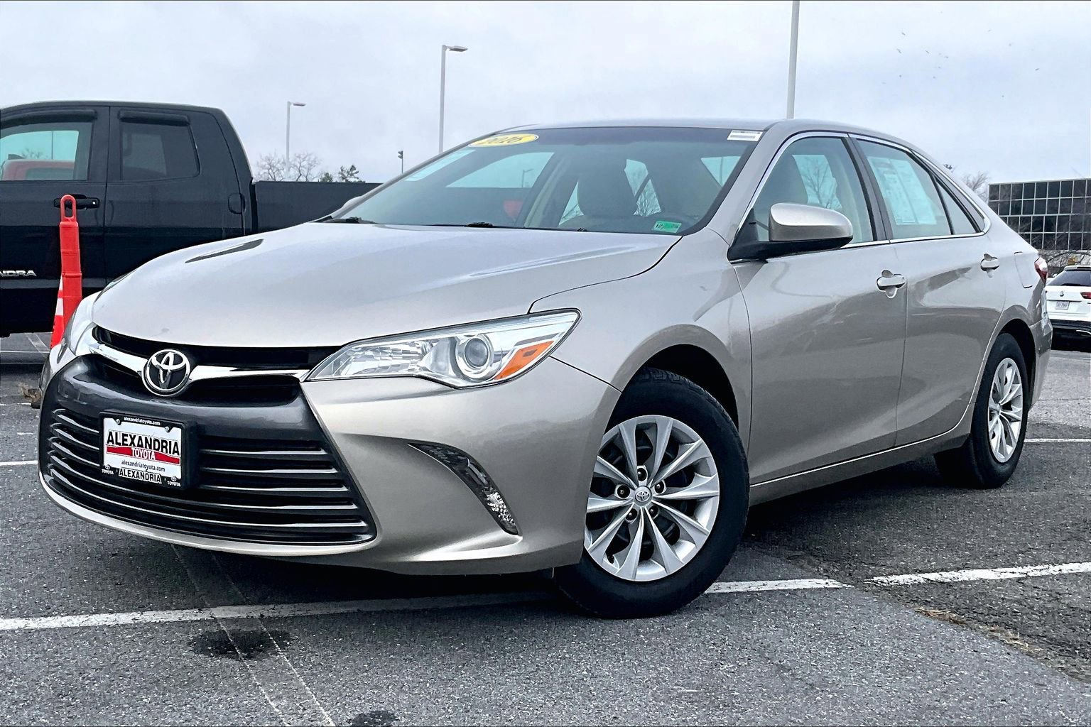 Used 2016 Toyota Camry LE