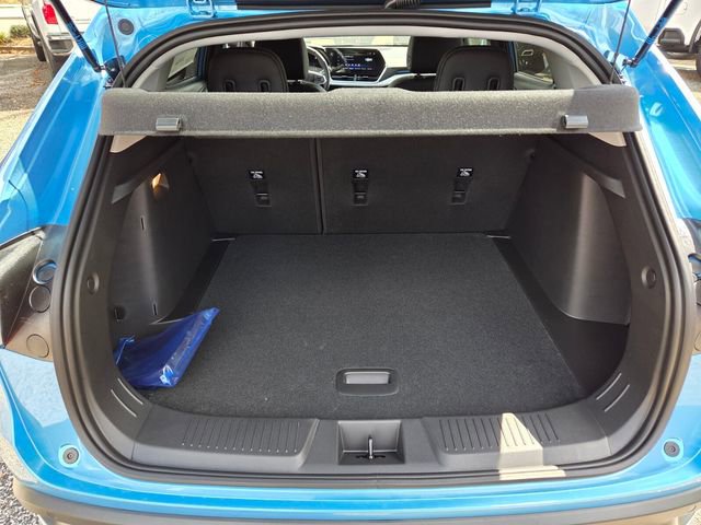 New 2026 Chevrolet Trax LT w/ Driver Confidence Package image 14