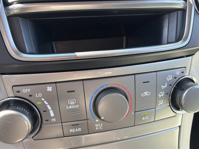 Used 2013 Toyota Highlander Plus w/ Protection Pkg AWD/4WD image 28