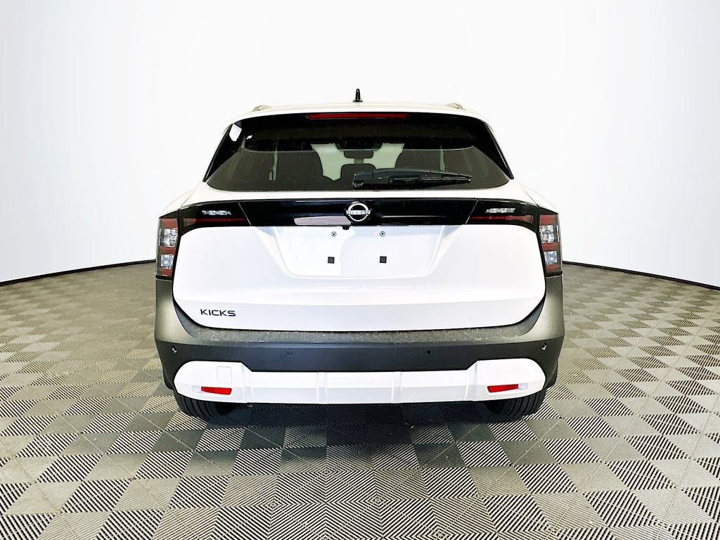 New 2026 Nissan Kicks SV w/ SV Premium Package FWD image 9